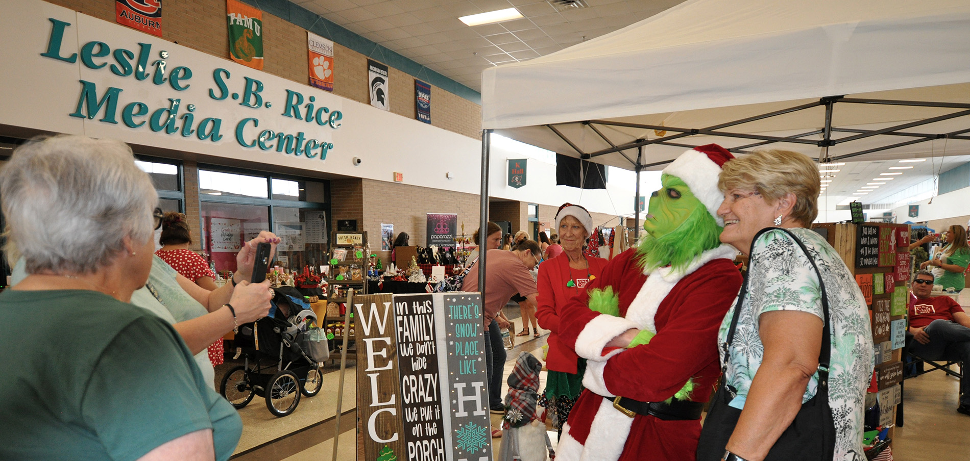 Merry Market Grinch Vendor Shorty